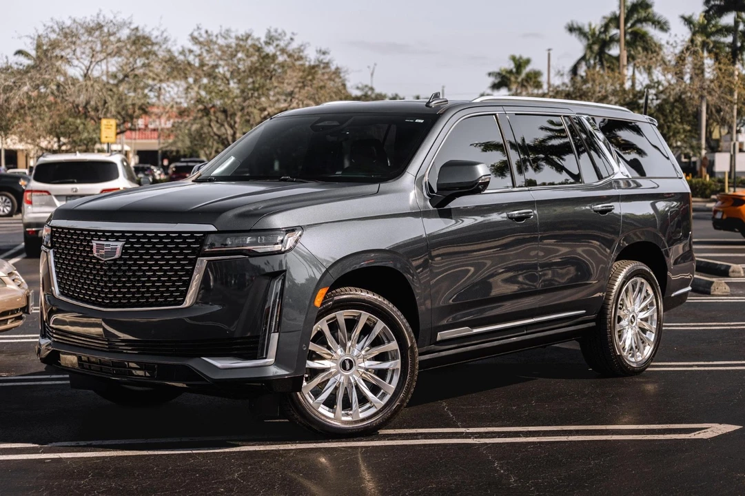 2021 Cadillac Escalade 5th Gen - Image 15 of 21