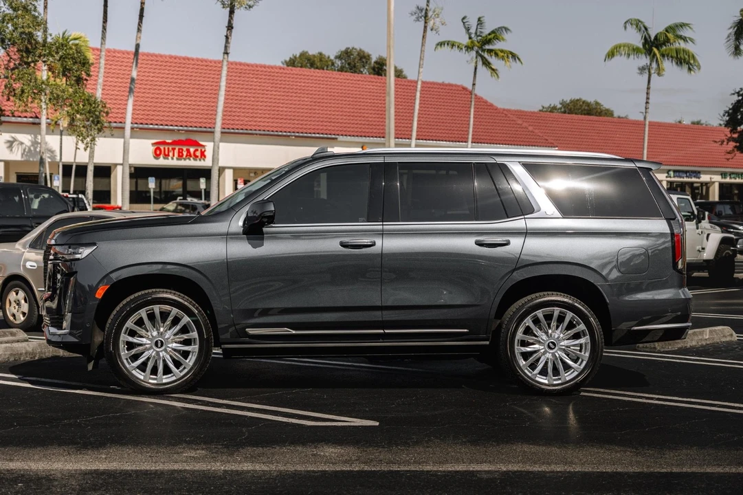 2021 Cadillac Escalade 5th Gen - Image 19 of 21