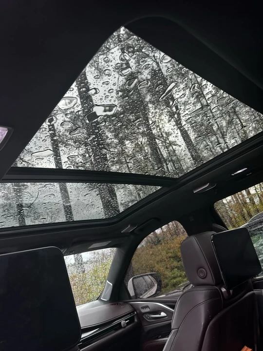 2021 Cadillac Escalade 5th Gen - Image 8 of 9