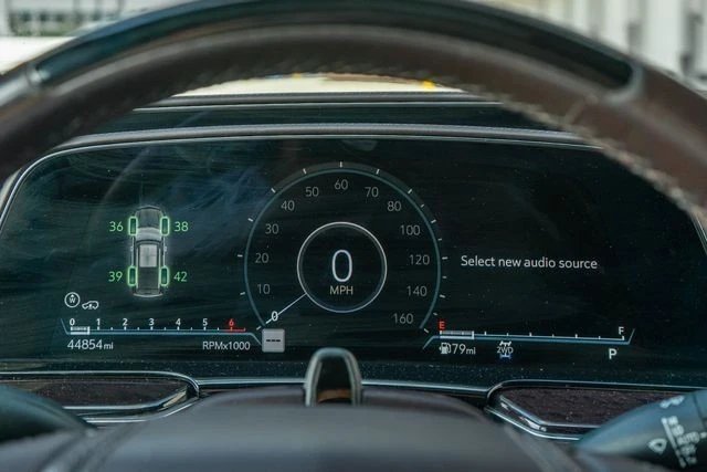 2021 Cadillac Escalade 5th Gen - Image 14 of 21