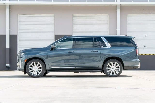 2021 Cadillac Escalade 5th Gen - Image 2 of 21