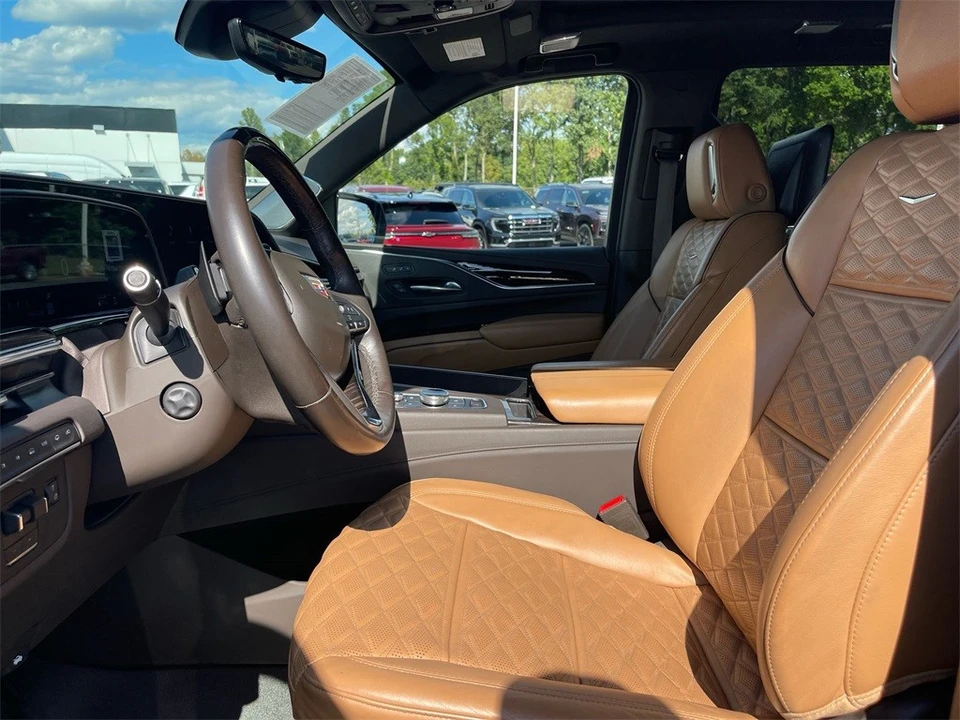 2021 Cadillac Escalade 5th Gen - Image 9 of 12