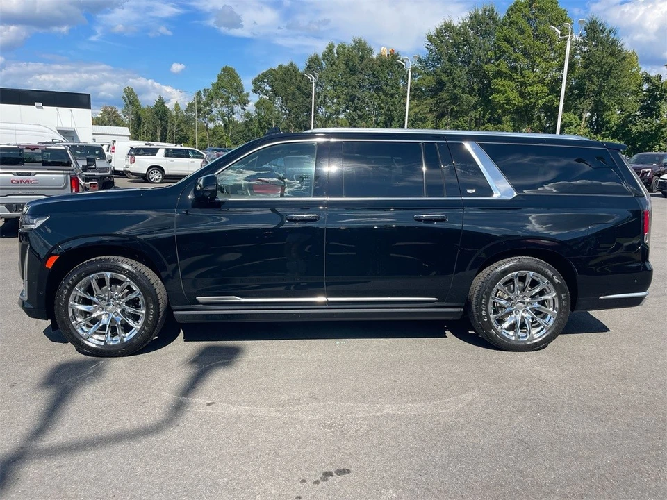2021 Cadillac Escalade 5th Gen - Image 2 of 12
