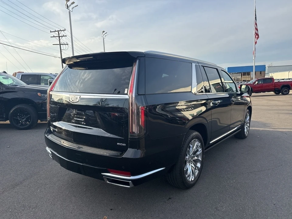 2021 Cadillac Escalade 5th Gen - Image 5 of 12