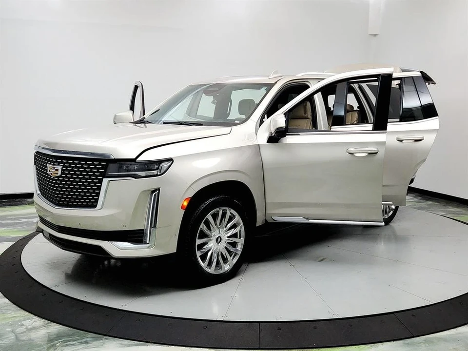 2021 Cadillac Escalade 5th Gen - Image 9 of 21