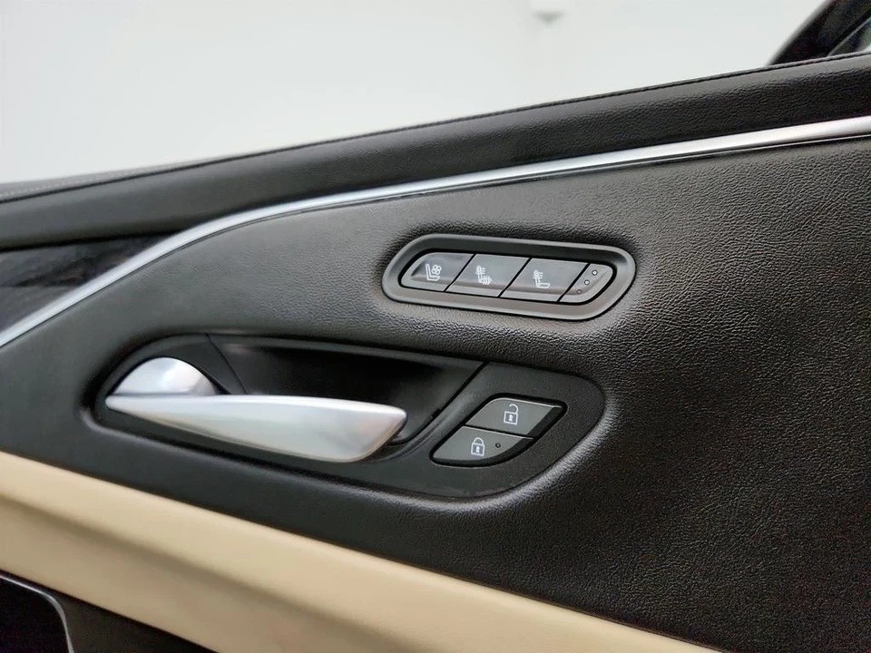 2021 Cadillac Escalade 5th Gen - Image 17 of 21