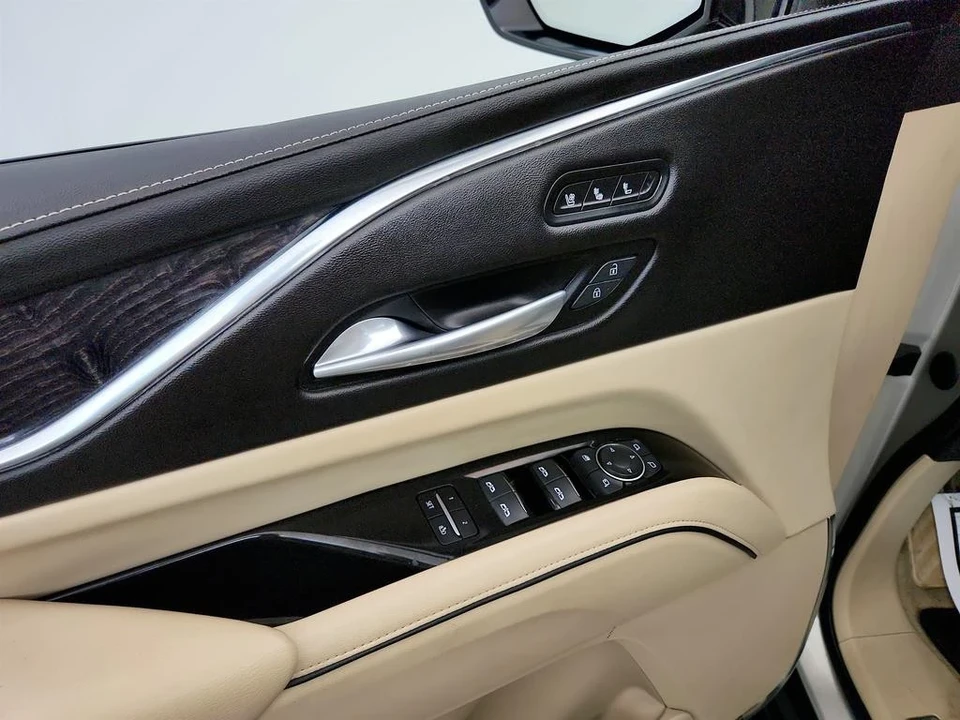 2021 Cadillac Escalade 5th Gen - Image 18 of 21
