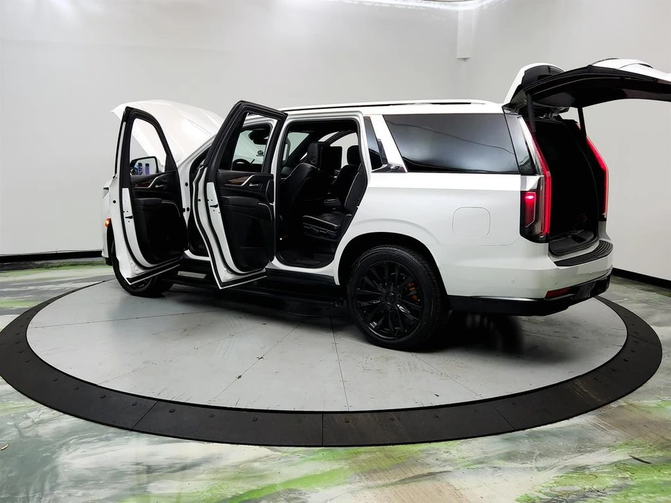 2021 Cadillac Escalade 5th Gen - Image 12 of 21
