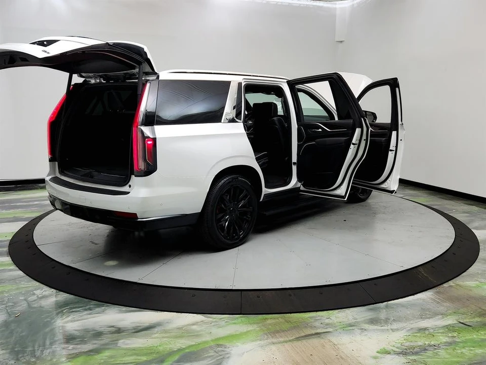 2021 Cadillac Escalade 5th Gen - Image 11 of 21