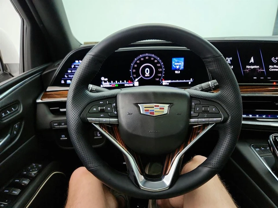 2021 Cadillac Escalade 5th Gen - Image 18 of 21