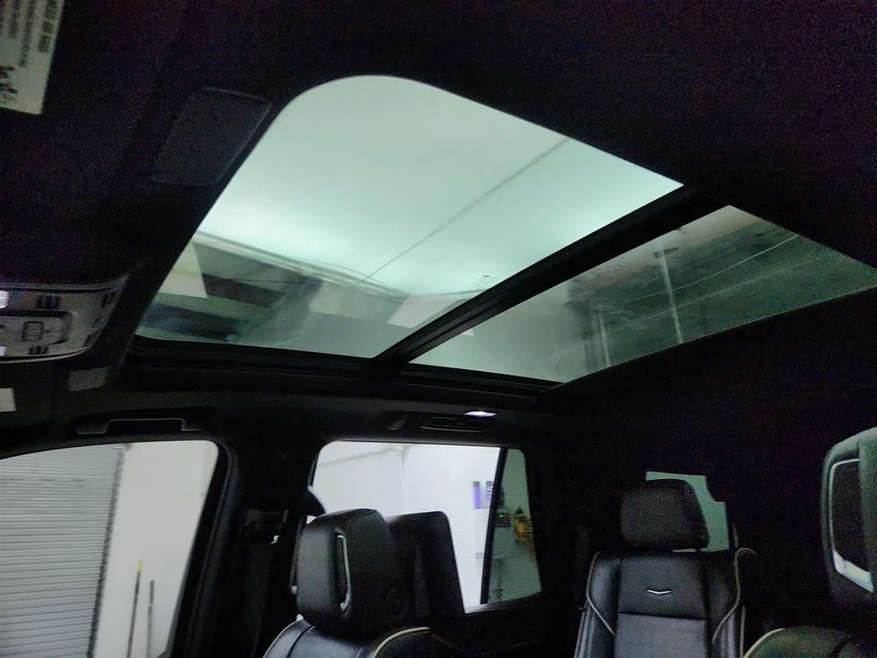 2021 Cadillac Escalade 5th Gen - Image 15 of 21