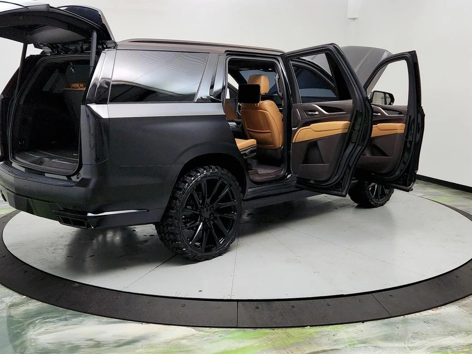 2021 Cadillac Escalade 5th Gen - Image 11 of 12