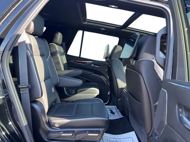 2021 Cadillac Escalade 5th Gen - Image 19 of 21