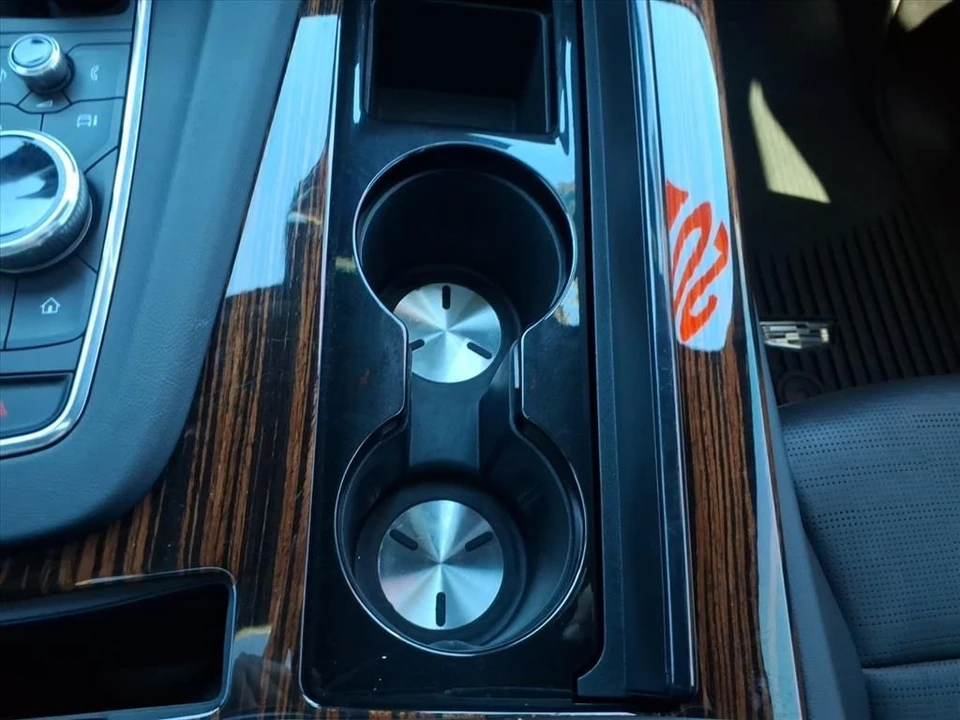 2021 Cadillac Escalade 5th Gen - Image 15 of 21