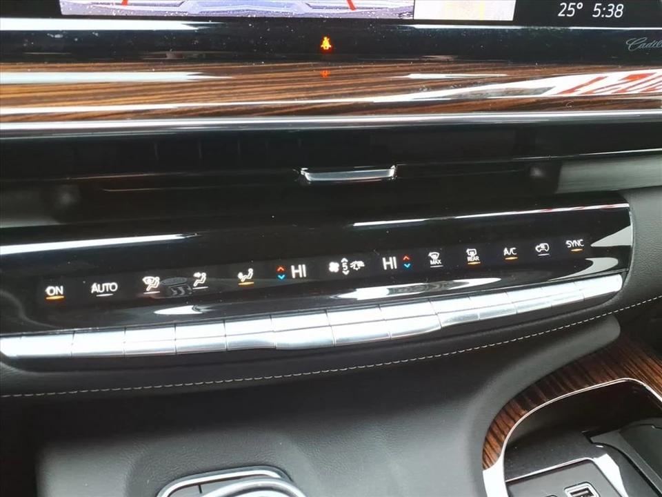 2021 Cadillac Escalade 5th Gen - Image 11 of 21