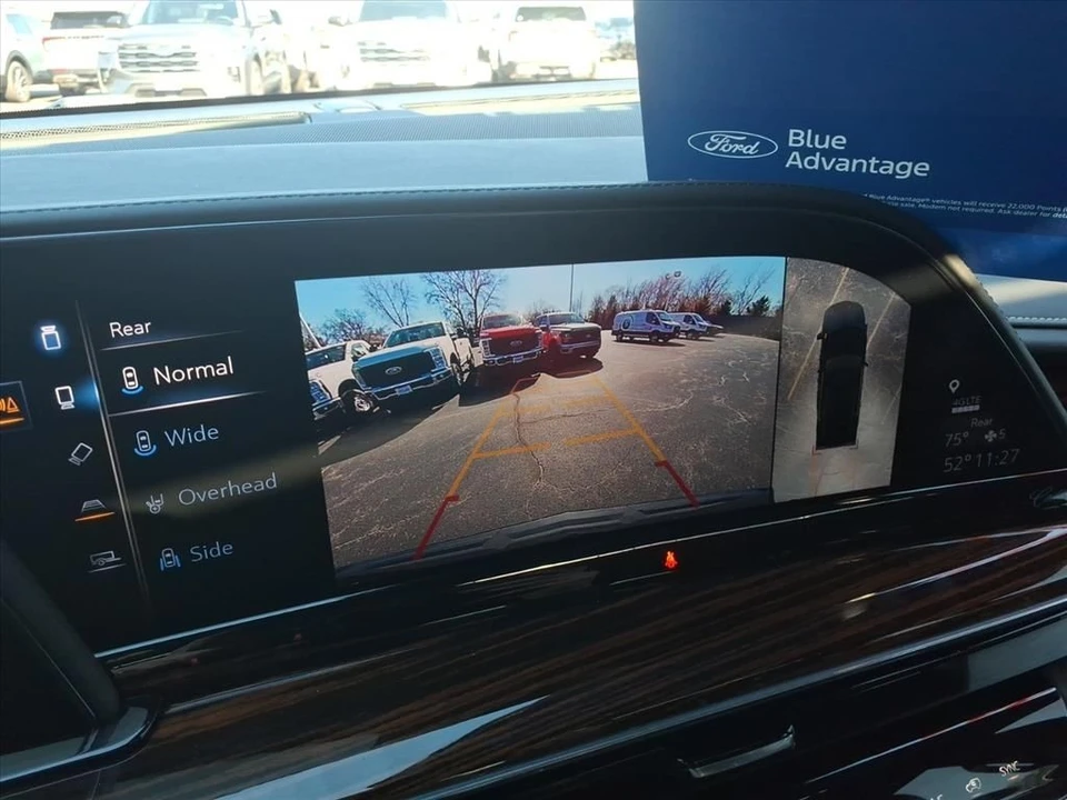 2021 Cadillac Escalade 5th Gen - Image 10 of 21
