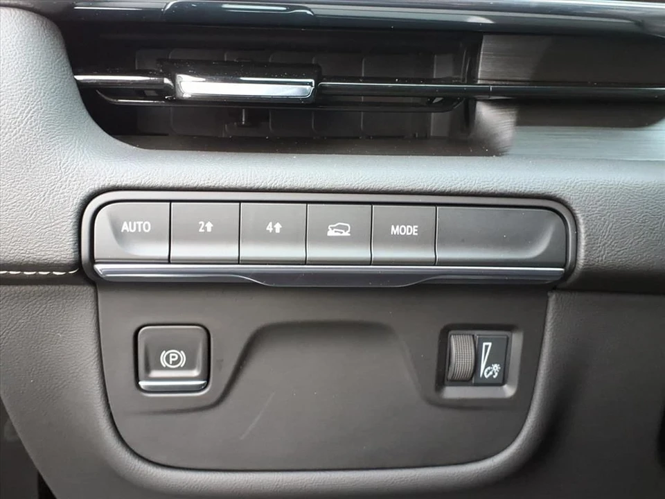 2021 Cadillac Escalade 5th Gen - Image 17 of 21
