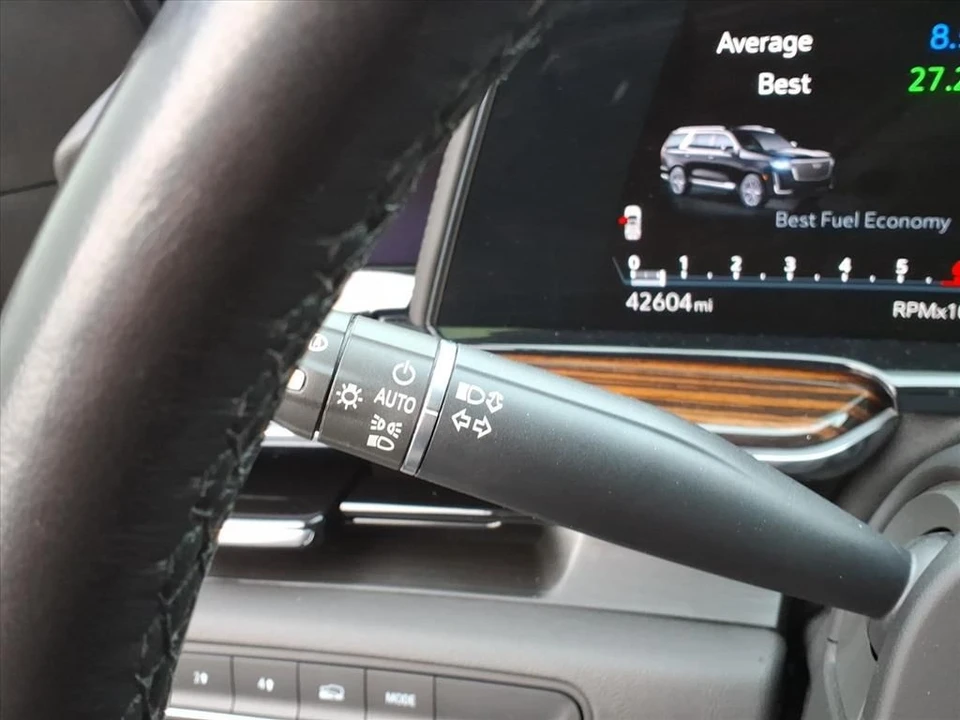 2021 Cadillac Escalade 5th Gen - Image 18 of 21