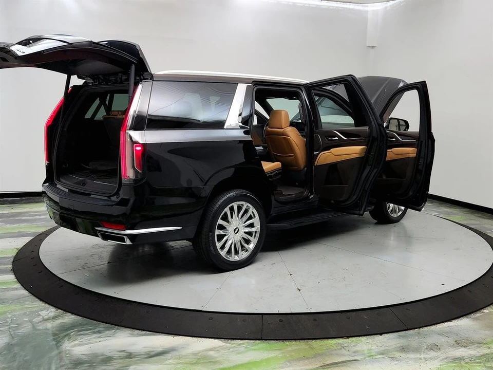 2021 Cadillac Escalade 5th Gen - Image 11 of 12
