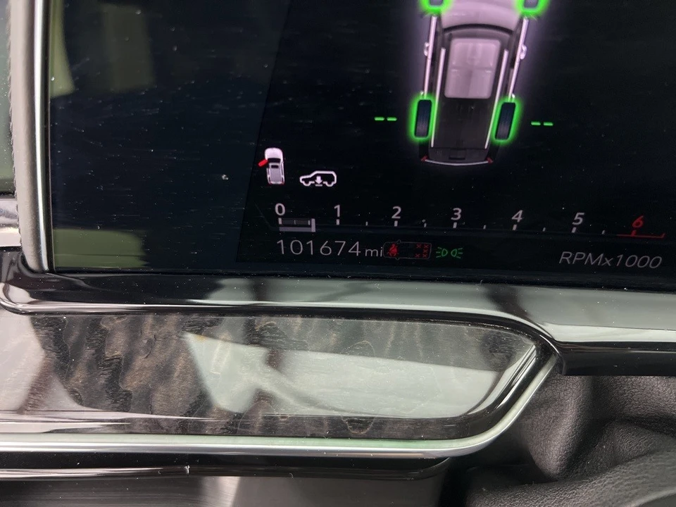 2021 Cadillac Escalade 5th Gen - Image 11 of 21