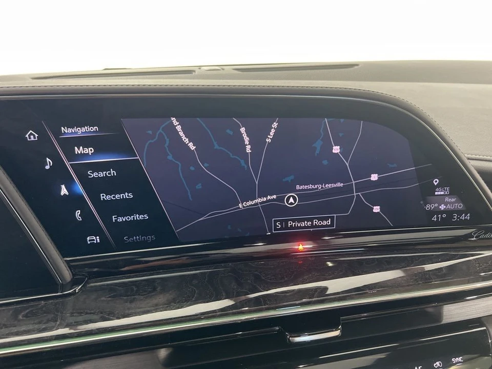 2021 Cadillac Escalade 5th Gen - Image 13 of 21