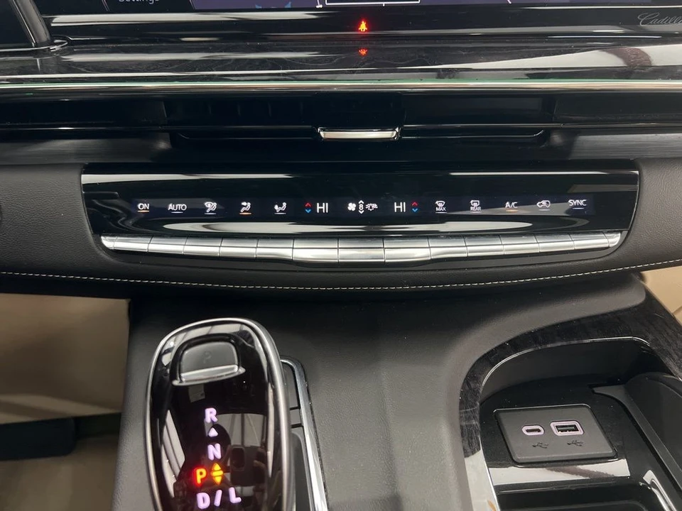 2021 Cadillac Escalade 5th Gen - Image 17 of 21