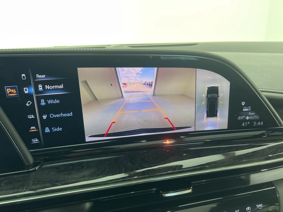 2021 Cadillac Escalade 5th Gen - Image 14 of 21