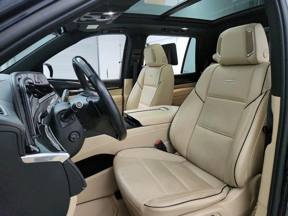 2021 Cadillac Escalade 5th Gen - Image 14 of 21