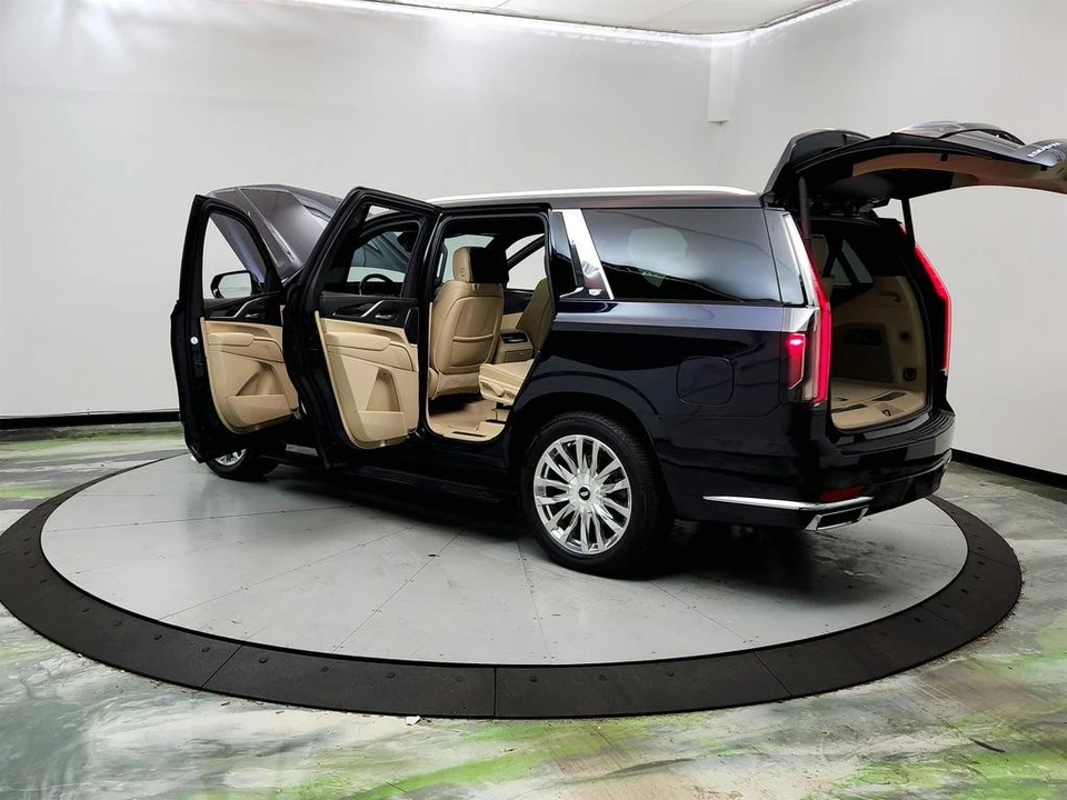2021 Cadillac Escalade 5th Gen - Image 12 of 21