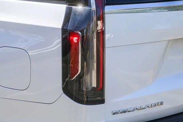 2021 Cadillac Escalade 5th Gen - Image 8 of 21