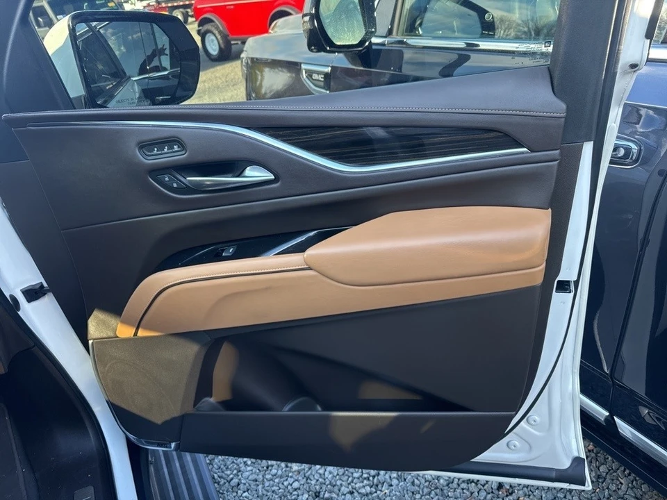2021 Cadillac Escalade 5th Gen - Image 12 of 21