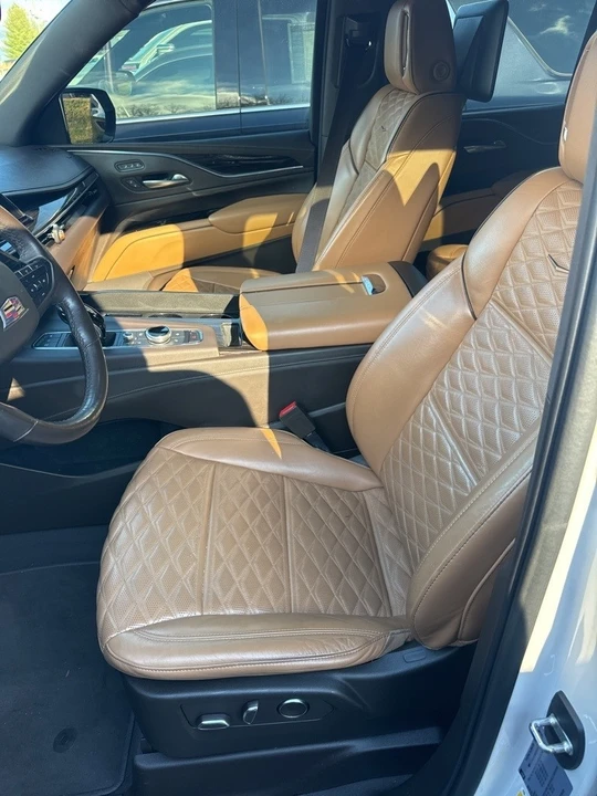 2021 Cadillac Escalade 5th Gen - Image 20 of 21