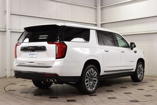 2021 Cadillac Escalade 5th Gen - Image 8 of 12