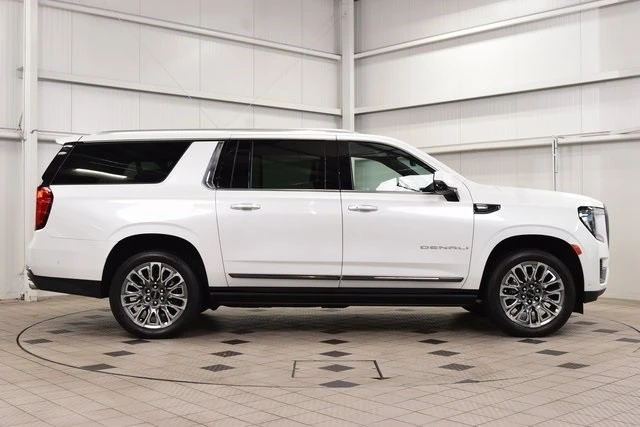 2021 Cadillac Escalade 5th Gen - Image 9 of 12