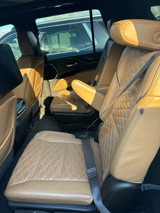 2021 Cadillac Escalade 5th Gen - Image 16 of 21