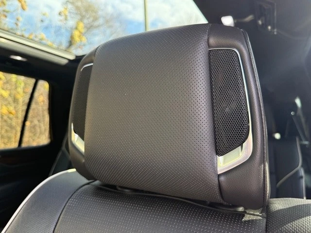 2021 Cadillac Escalade 5th Gen - Image 11 of 12
