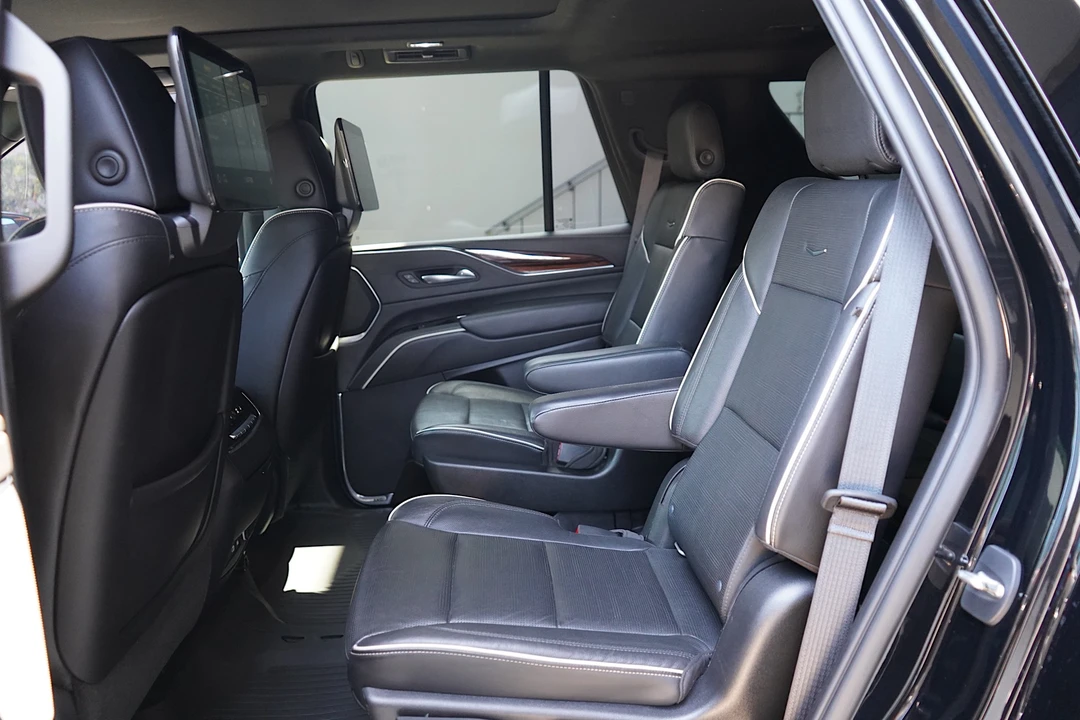 2021 Cadillac Escalade 5th Gen - Image 29 of 31