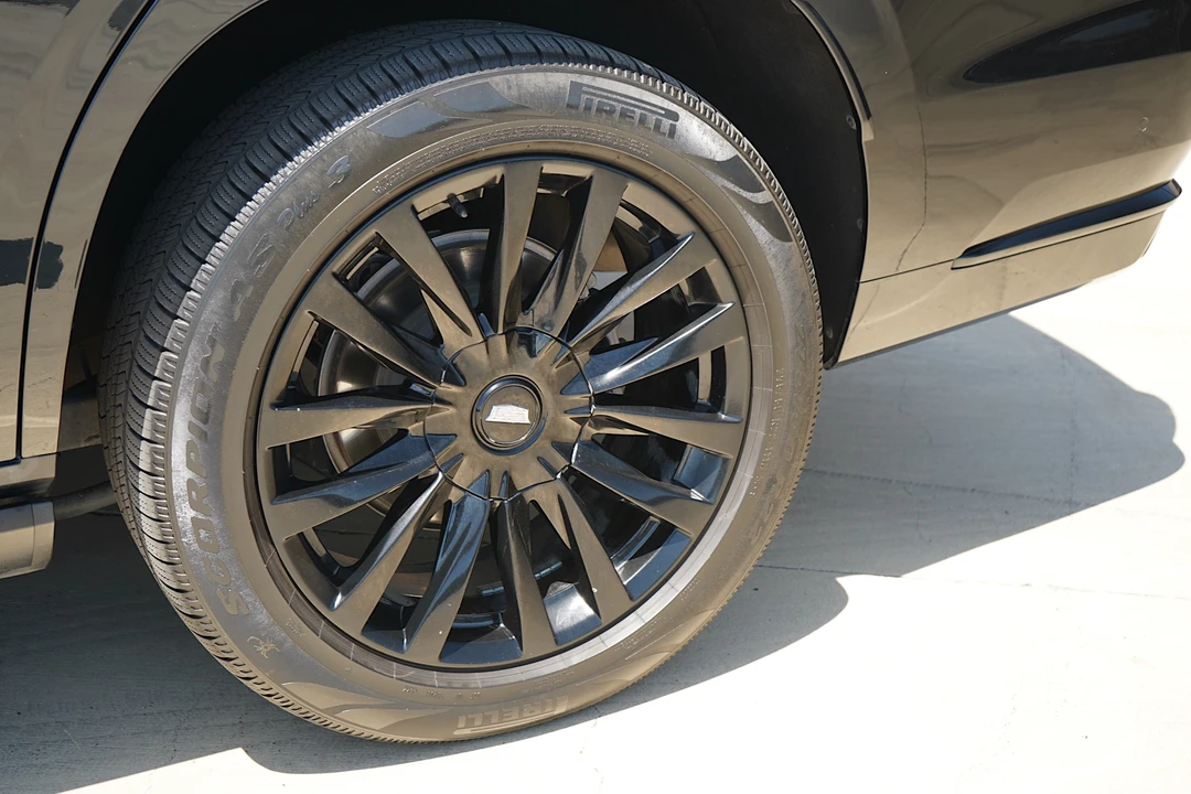 2021 Cadillac Escalade 5th Gen - Image 25 of 31