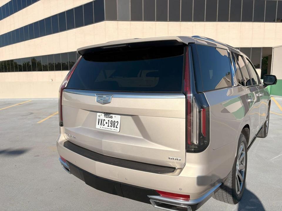 2021 Cadillac Escalade 5th Gen - Image 24 of 31