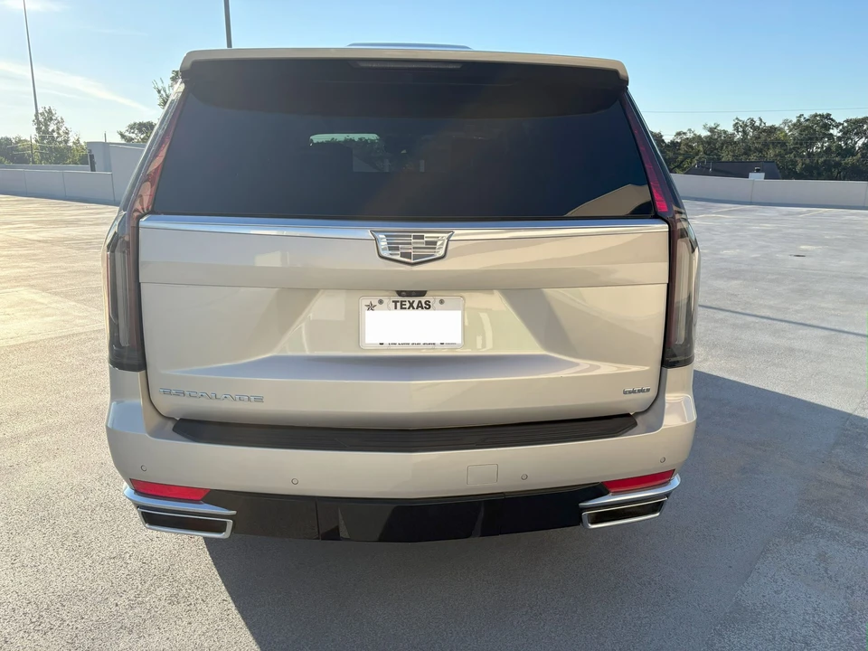 2021 Cadillac Escalade 5th Gen - Image 26 of 31