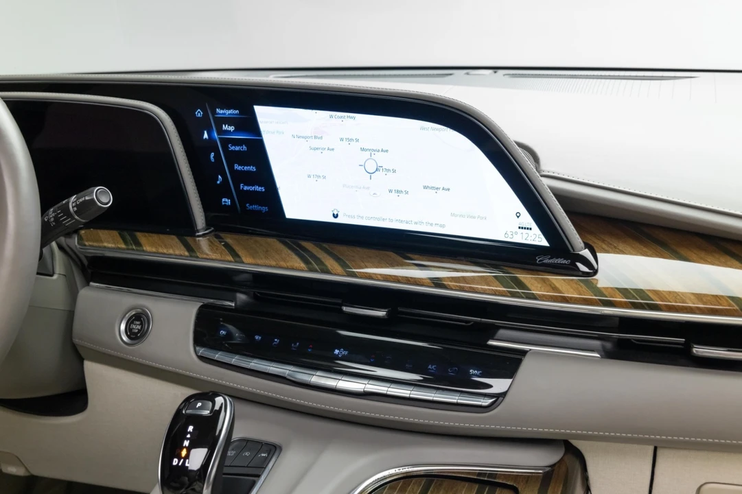 2021 Cadillac Escalade 5th Gen - Image 20 of 21