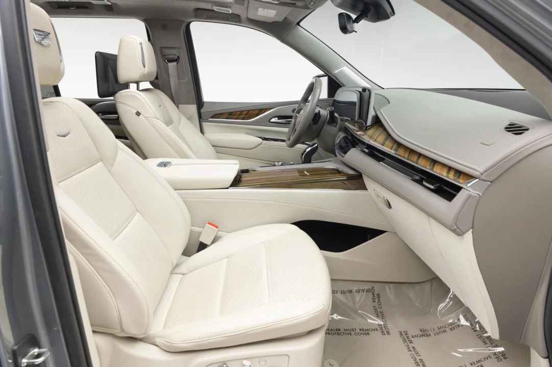 2021 Cadillac Escalade 5th Gen - Image 14 of 21