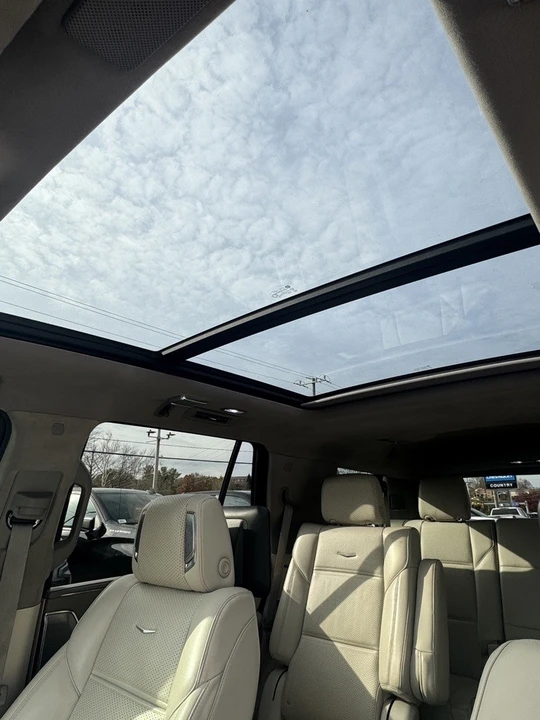2021 Cadillac Escalade 5th Gen - Image 5 of 12