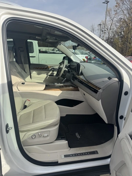 2021 Cadillac Escalade 5th Gen - Image 2 of 12
