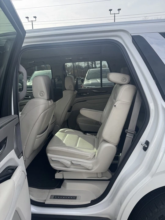 2021 Cadillac Escalade 5th Gen - Image 9 of 12