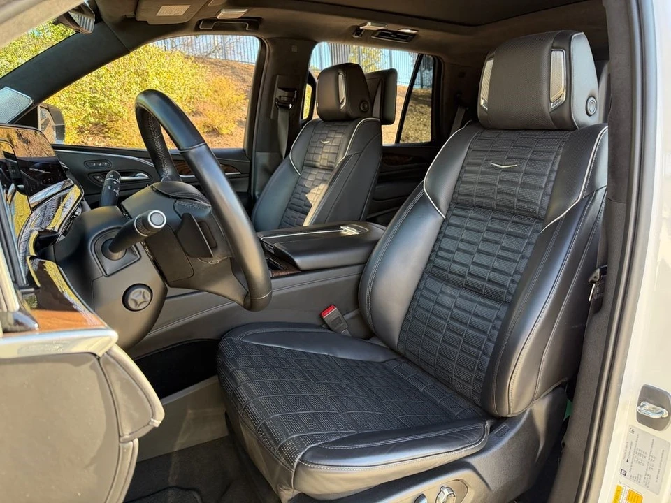 2021 Cadillac Escalade 5th Gen - Image 17 of 21
