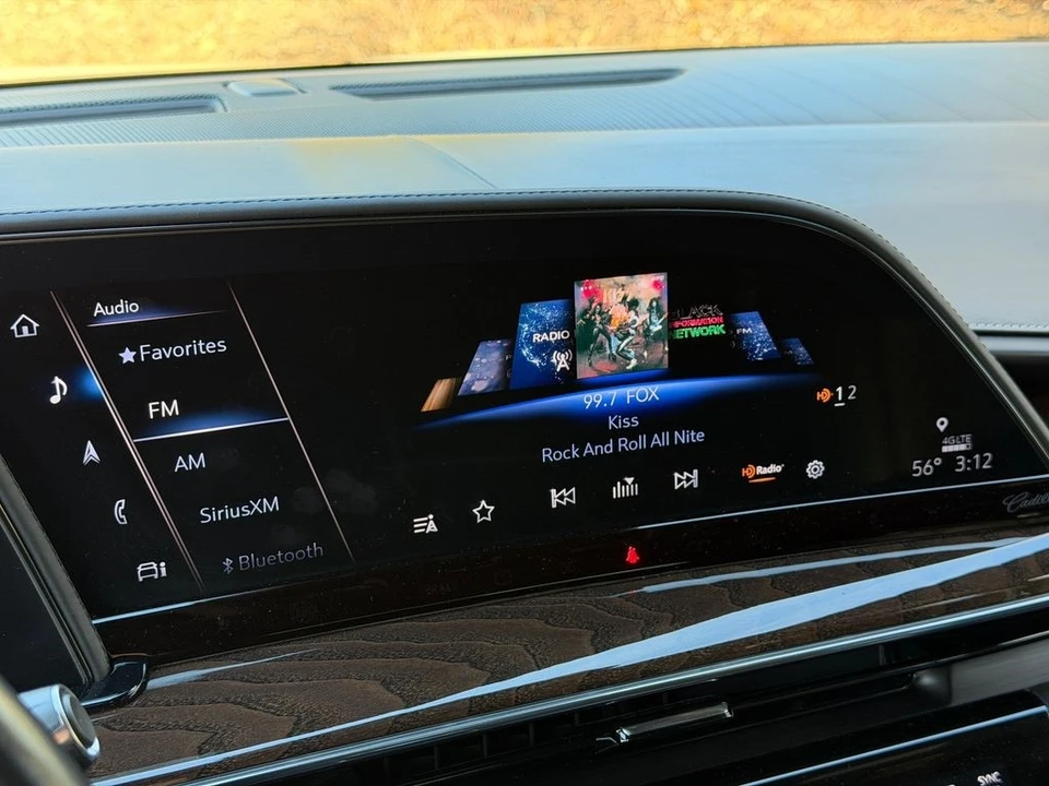 2021 Cadillac Escalade 5th Gen - Image 20 of 21