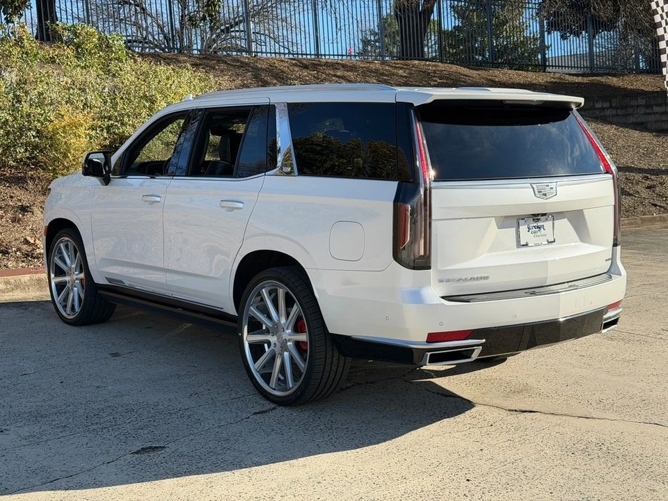 2021 Cadillac Escalade 5th Gen - Image 9 of 21
