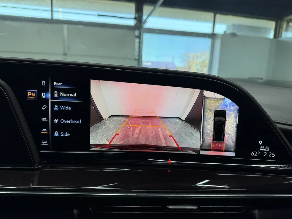 2021 Cadillac Escalade 5th Gen - Image 17 of 21