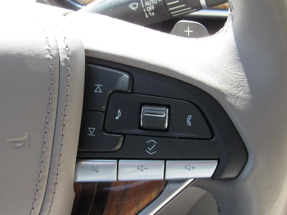 2021 Cadillac Escalade 5th Gen - Image 25 of 31